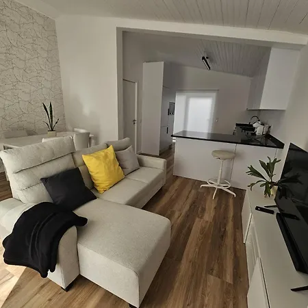 Sunflower Castle View In Óbidos