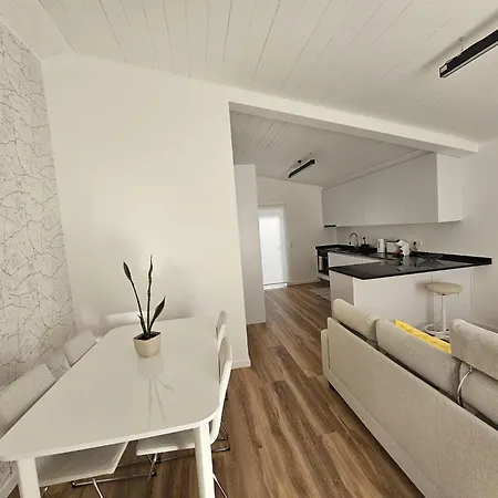 Sunflower Castle View In Feriehus *