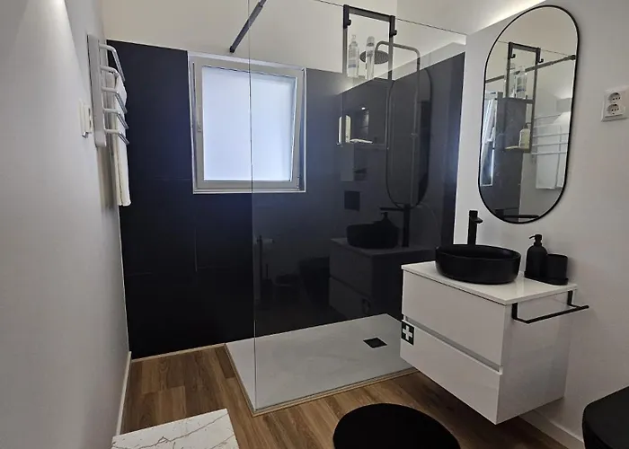 بيت للعطل Sunflower Castle View In *