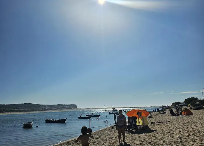 Sunflower Castle View In بيت للعطل Óbidos