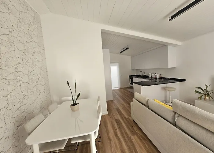 Sunflower Castle View In بيت للعطل *